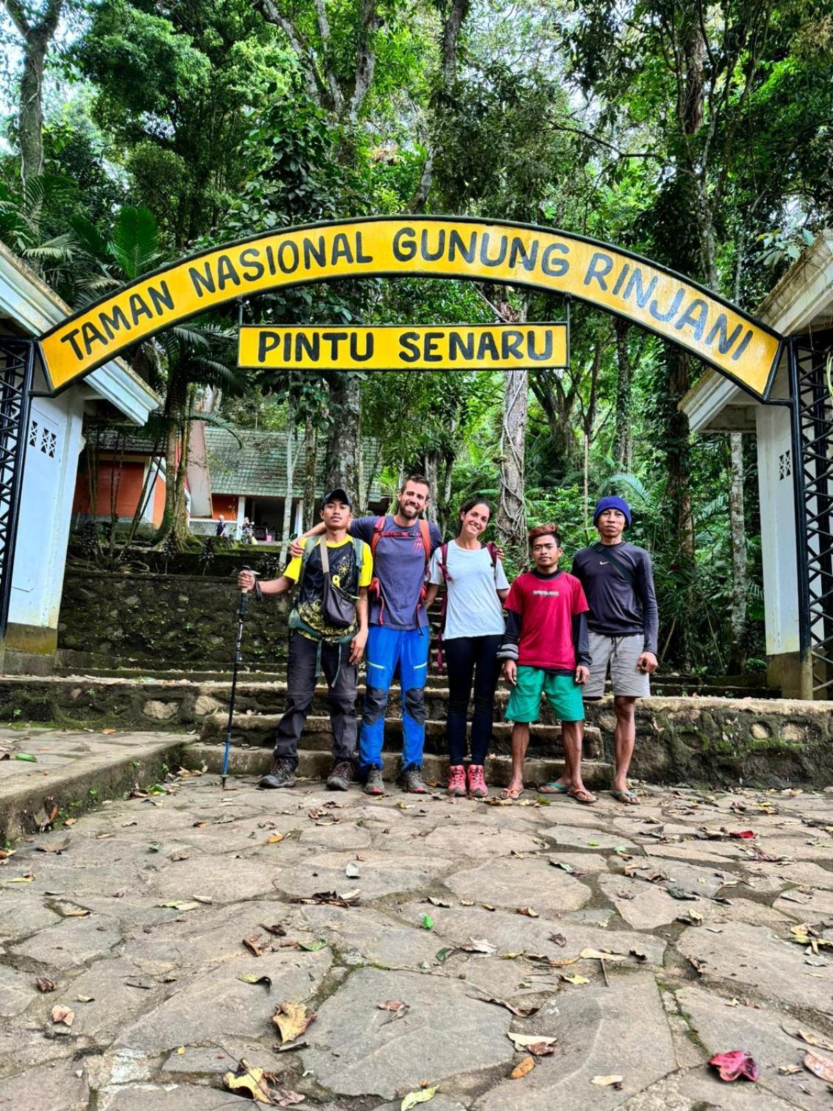 Tatasya Homestay Senaru Exterior foto