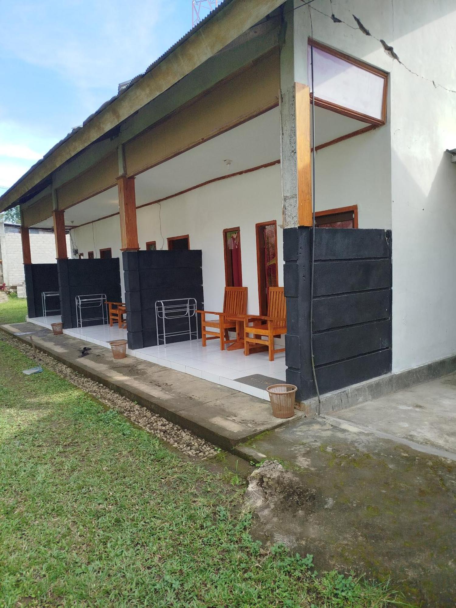 Tatasya Homestay Senaru Exterior foto